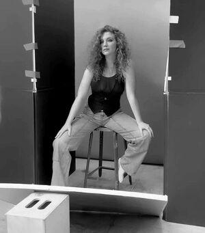 Annalise Basso photo 18