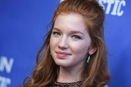 Annalise Basso photo 26
