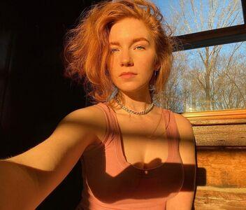 Annalise Basso photo 28