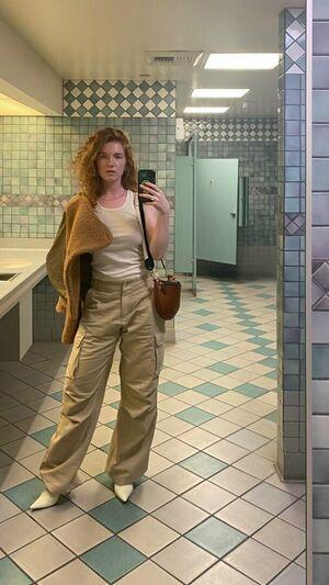 Annalise Basso photo 30
