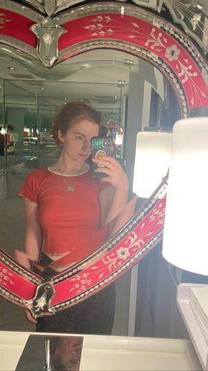 Annalise Basso photo 31
