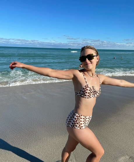 AnnaSophia Robb photo 90