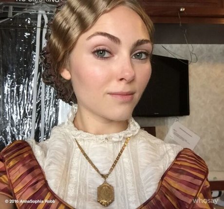 AnnaSophia Robb photo 107