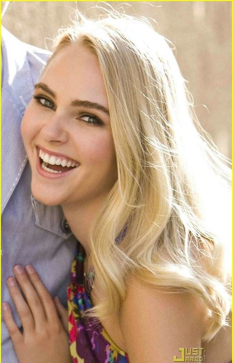 AnnaSophia Robb photo 126
