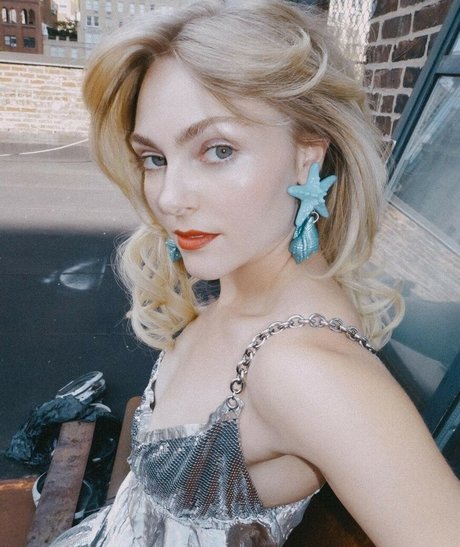 AnnaSophia Robb photo 244