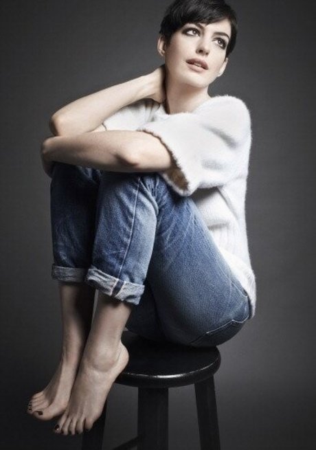 Anne Hathaway photo 114