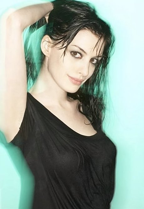 Anne Hathaway photo 243