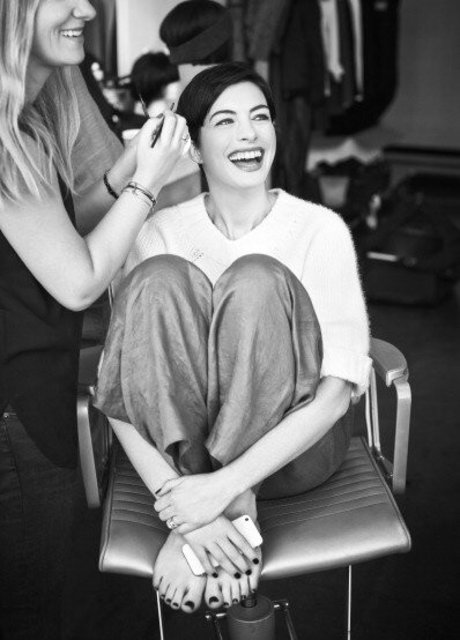 Anne Hathaway photo 282