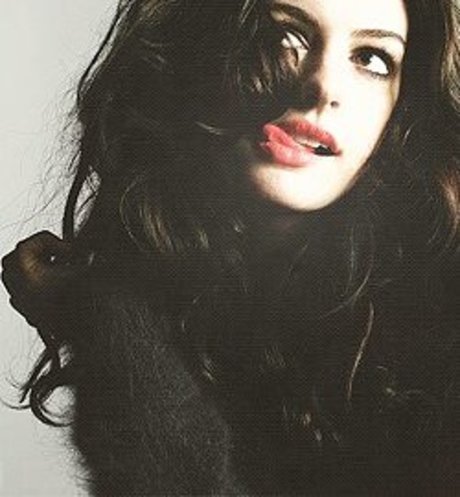 Anne Hathaway photo 350