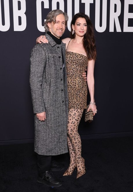 Anne Hathaway photo 387