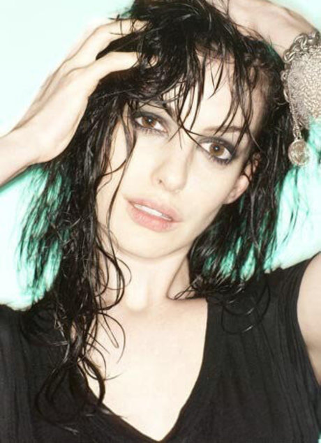 Anne Hathaway photo 409