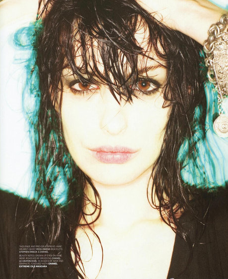 Anne Hathaway photo 411