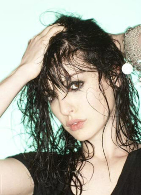 Anne Hathaway photo 417
