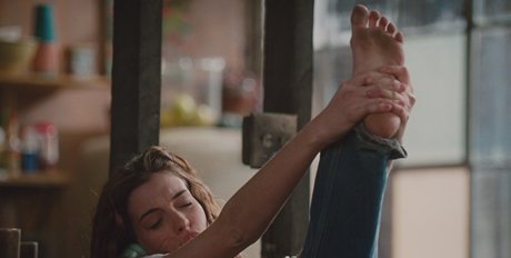 Anne Hathaway photo 440