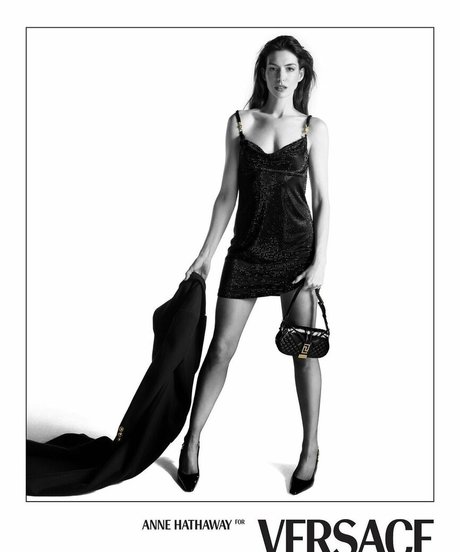 Anne Hathaway photo 444