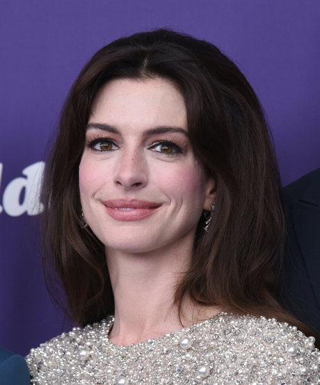 Anne Hathaway photo 532