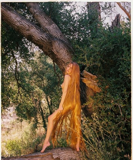 Anne Winters photo 3