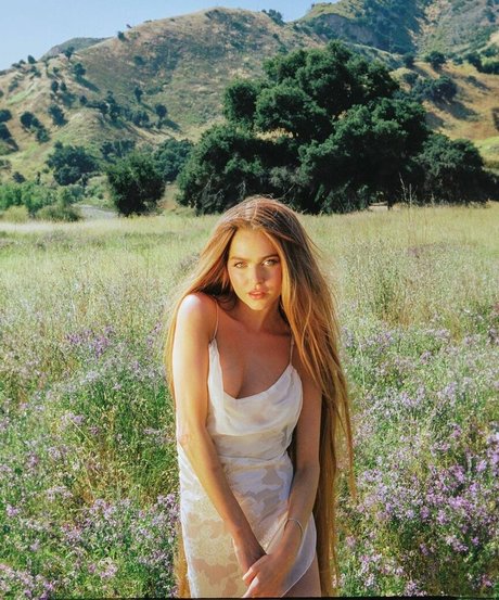 Anne Winters photo 47