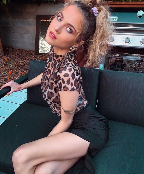 Anne Winters photo 72