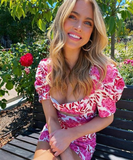 Anne Winters photo 74