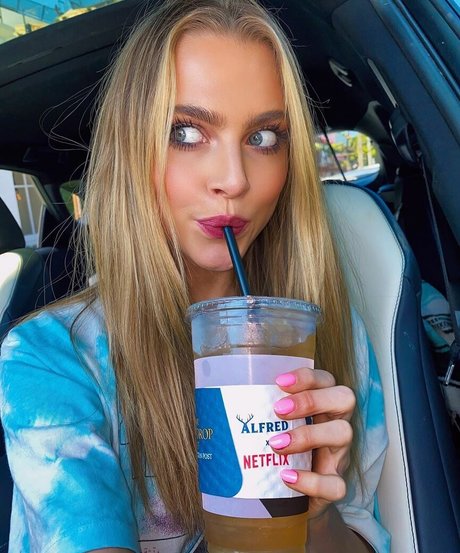 Anne Winters photo 123