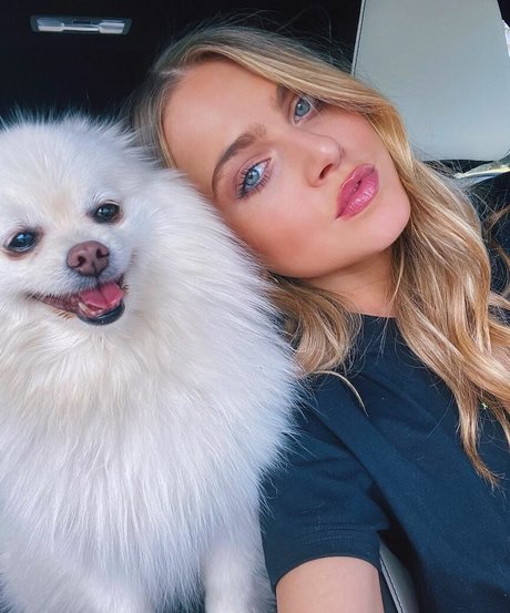 Anne Winters photo 183