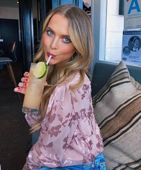 Anne Winters photo 190