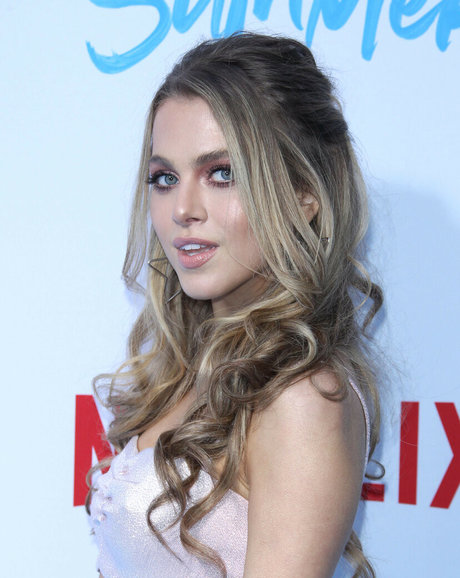 Anne Winters photo 202
