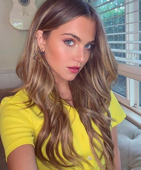 Anne Winters photo 269