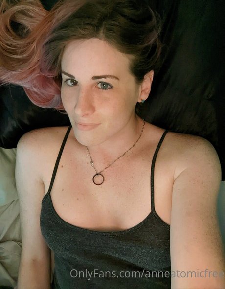 Anneatomicfree photo 19