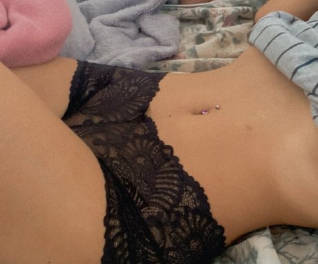 Anneee_souzaaa photo 2