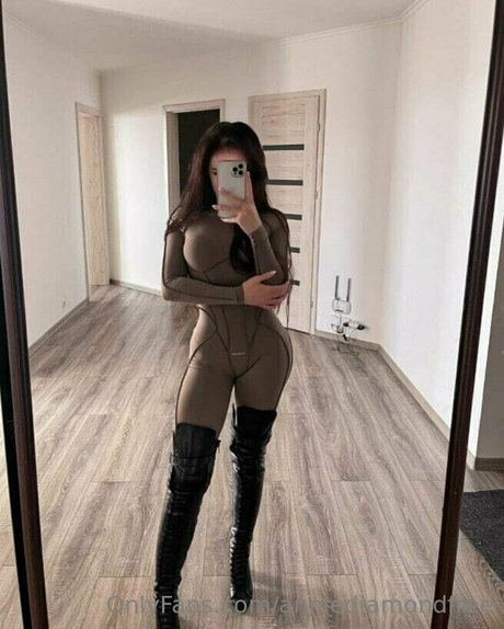 Anniediamondfree photo 11