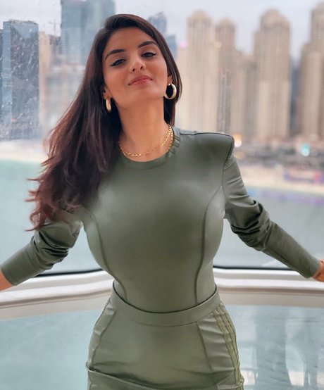Anveshi Jain photo 65