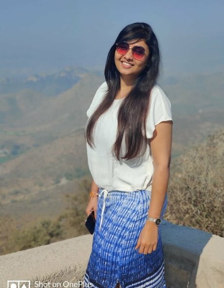 Anveshi Jain photo 121
