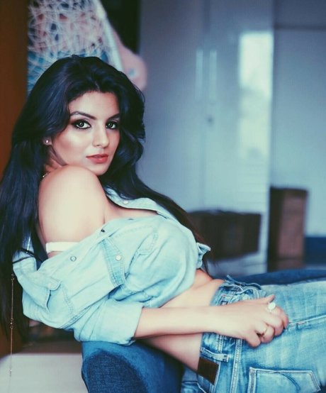 Anveshi Jain photo 122