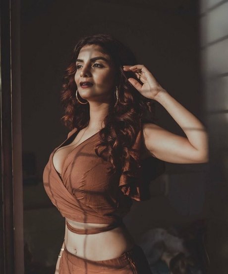 Anveshi Jain photo 152