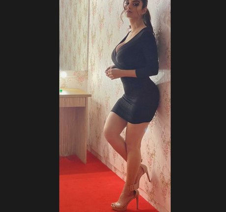 Anveshi Jain photo 153