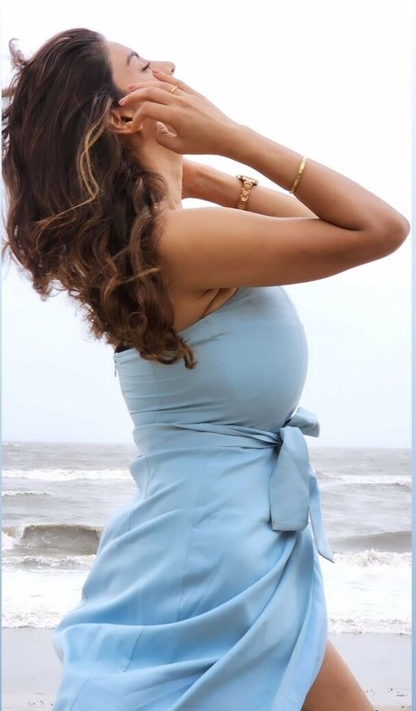 Anveshi Jain photo 376