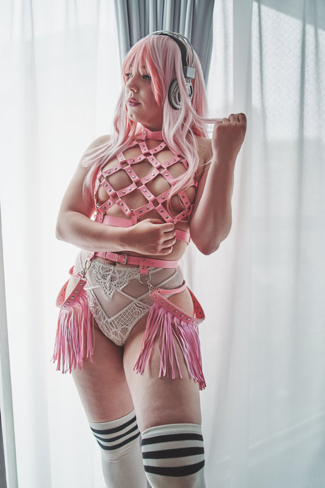 Anya Braddock photo 59
