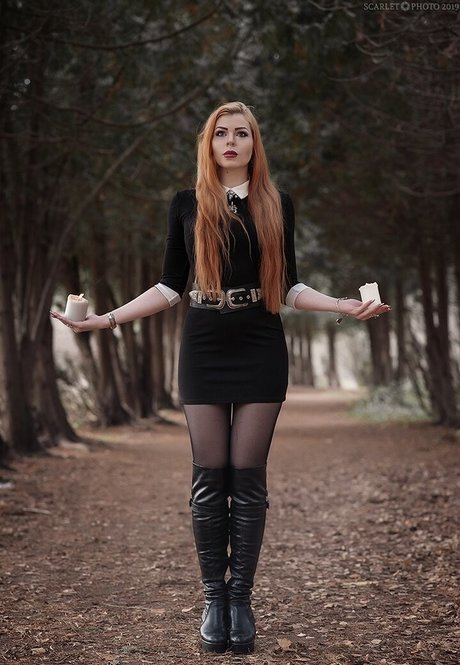 Anya Ichios photo 1