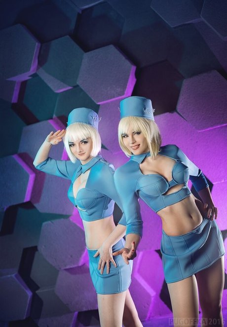 Anya Ichios photo 8