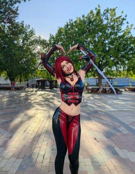 Anya Ichios photo 22