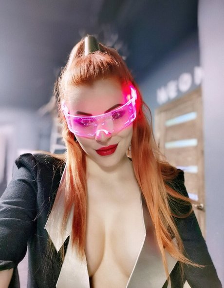 Anya Ichios photo 57