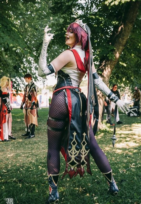 Anya Ichios photo 72