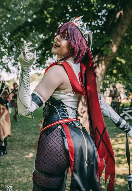 Anya Ichios photo 78