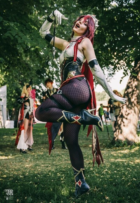 Anya Ichios photo 84