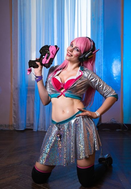 Anya Ichios photo 141