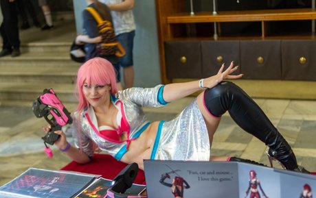 Anya Ichios photo 152