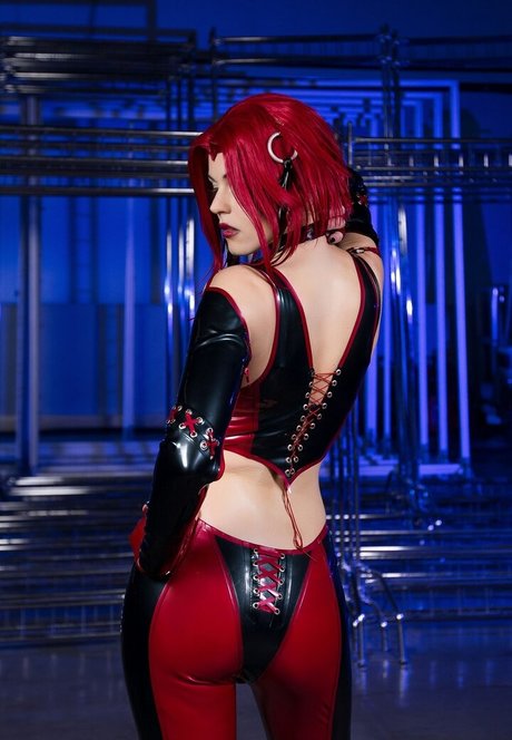 Anya Ichios photo 305