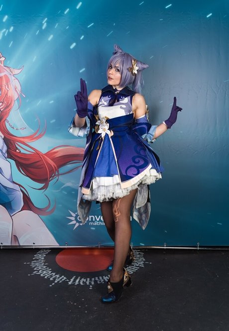 Anya Ichios photo 363